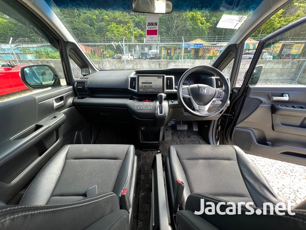 Honda Stepwgn Spada 2,0L 2014