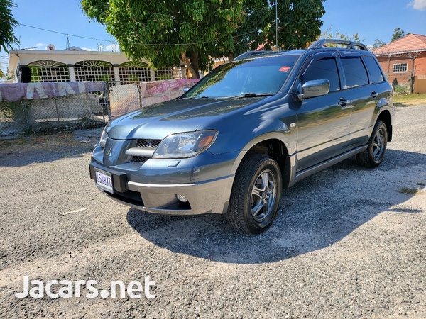 Mitsubishi Outlander or Airtrek 2,0L 2004