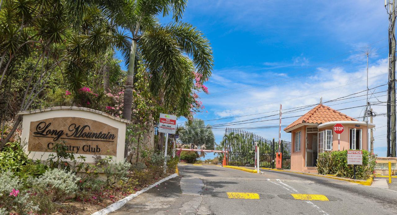 Townhouse for Rent   Kingston 6