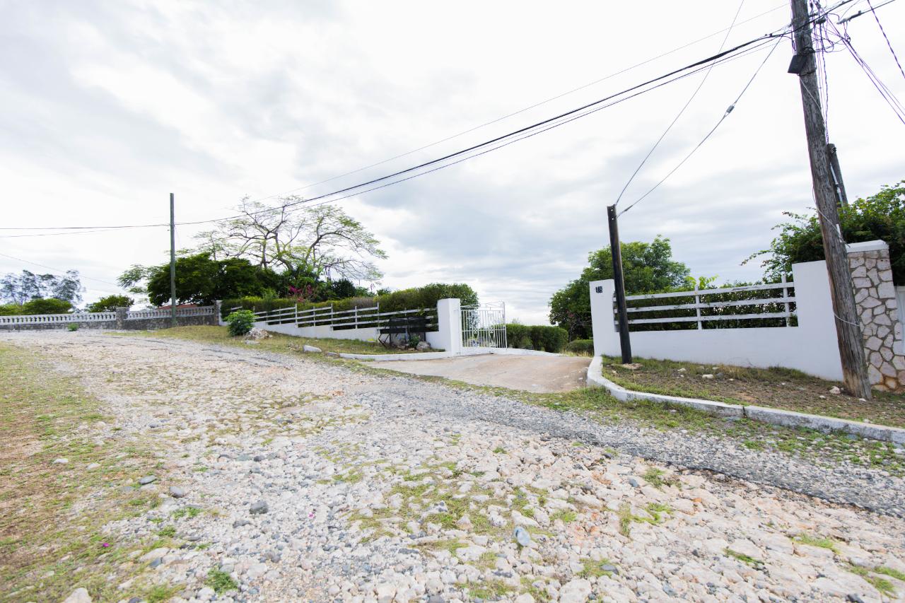 House for Sale   Spanish Town