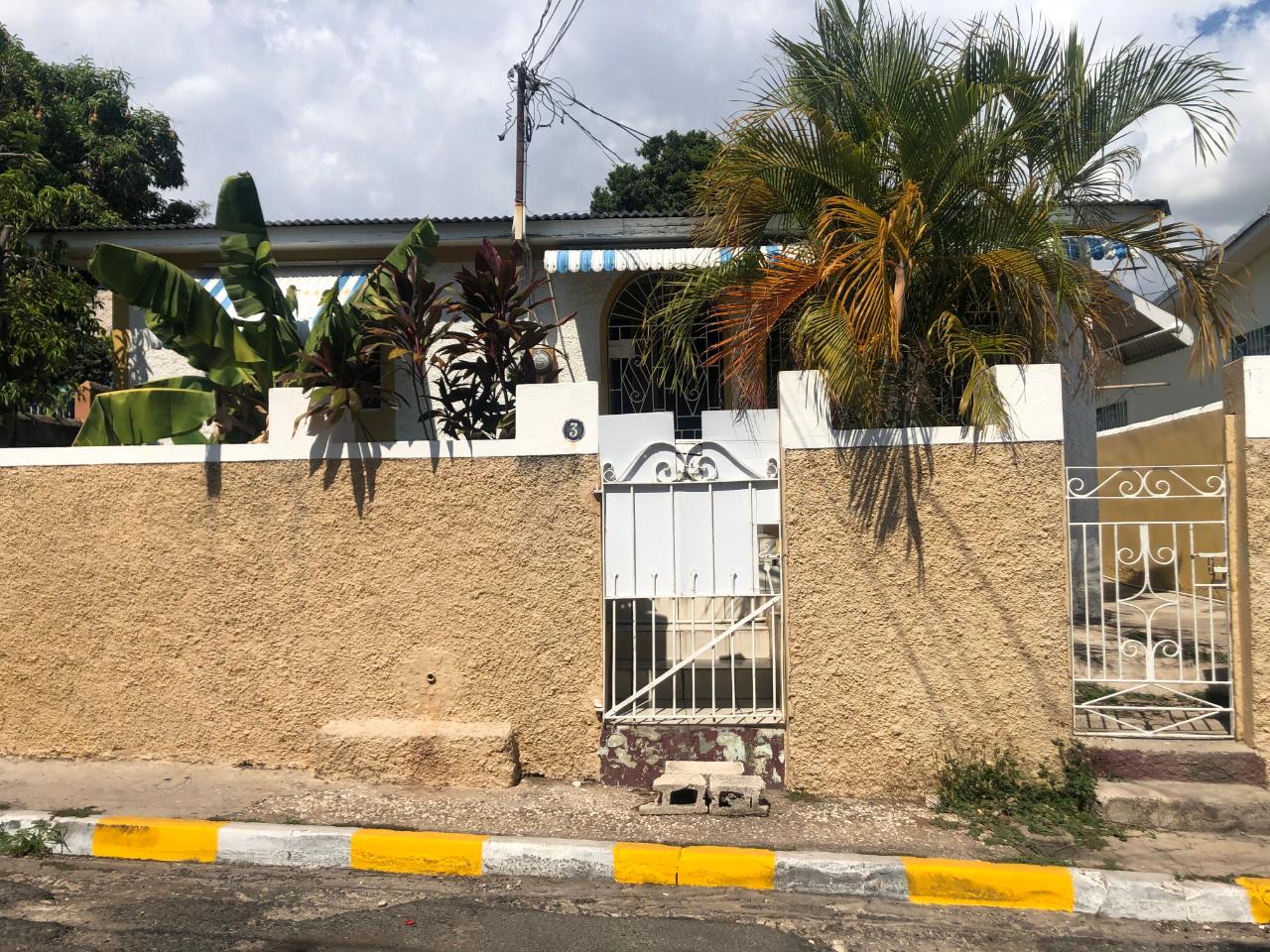House for Sale   Kingston 4