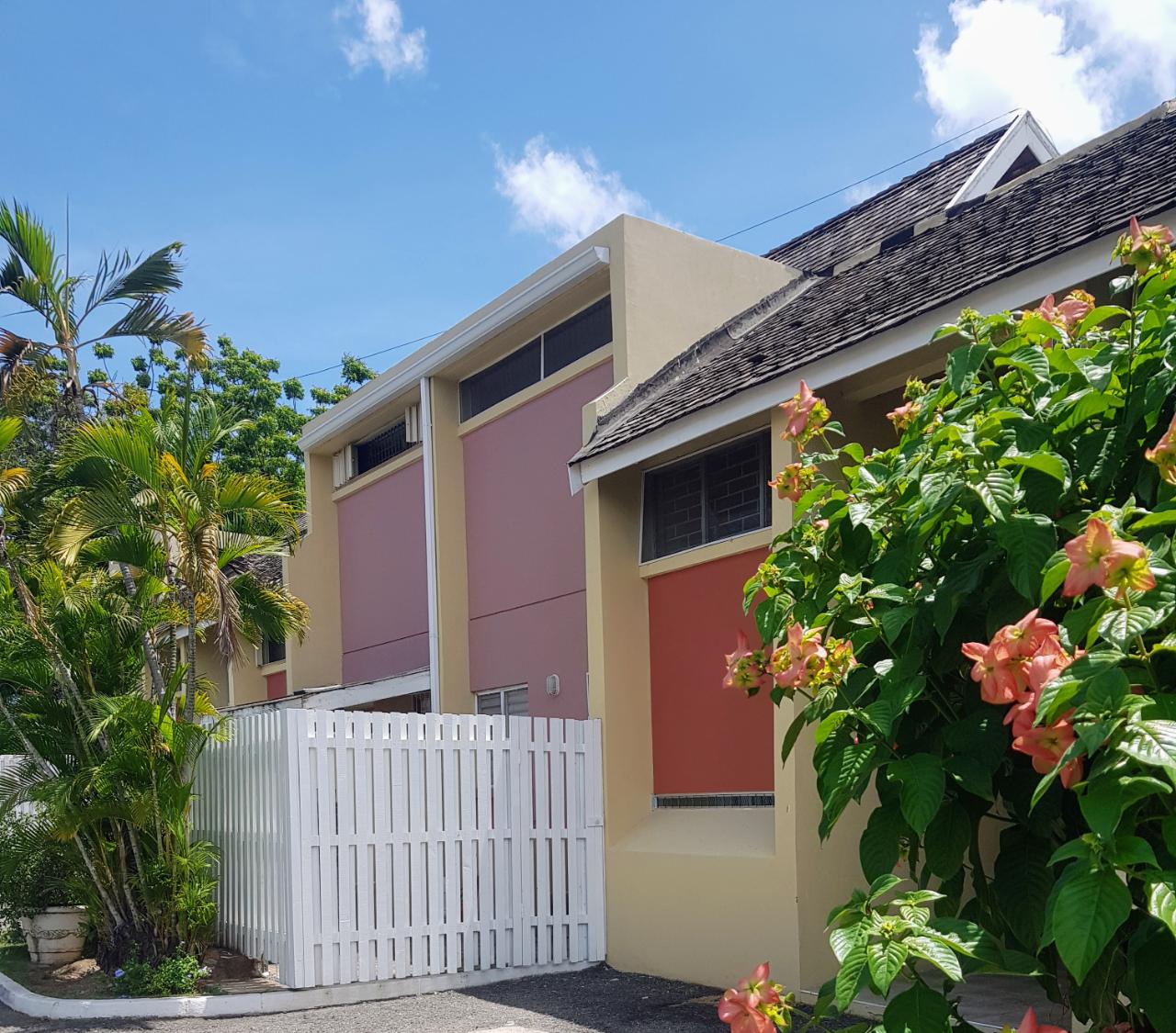 Townhouse for Rent   Kingston 6