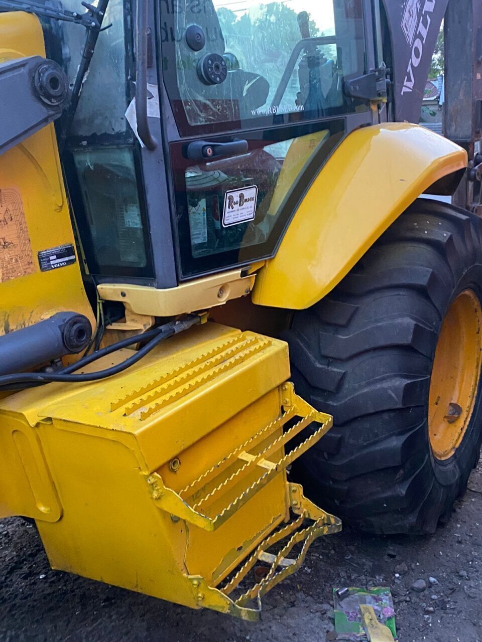 For Sale: 07 Volvo BL70 Backhoe Price Negotiable