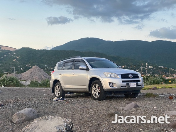 Toyota RAV4 2,3L 2013