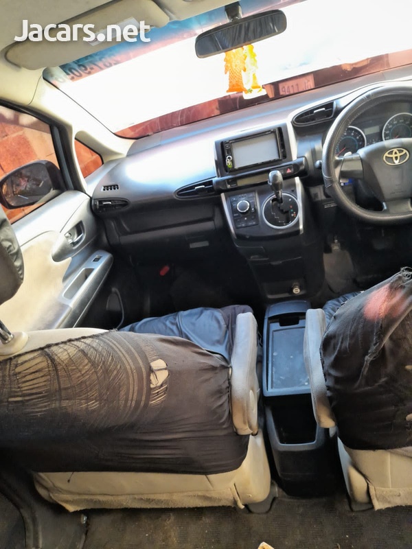 Toyota Wish 2,0L 2009
