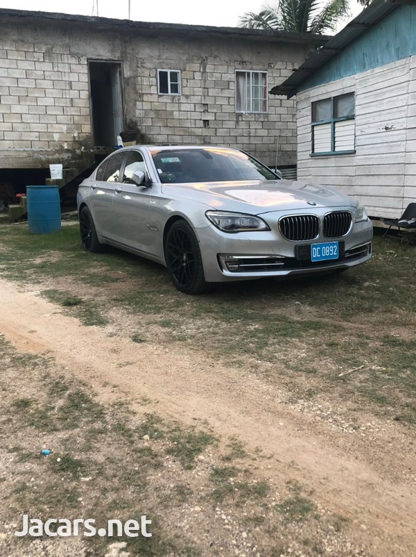 BMW 7-Series 3,5L 2013