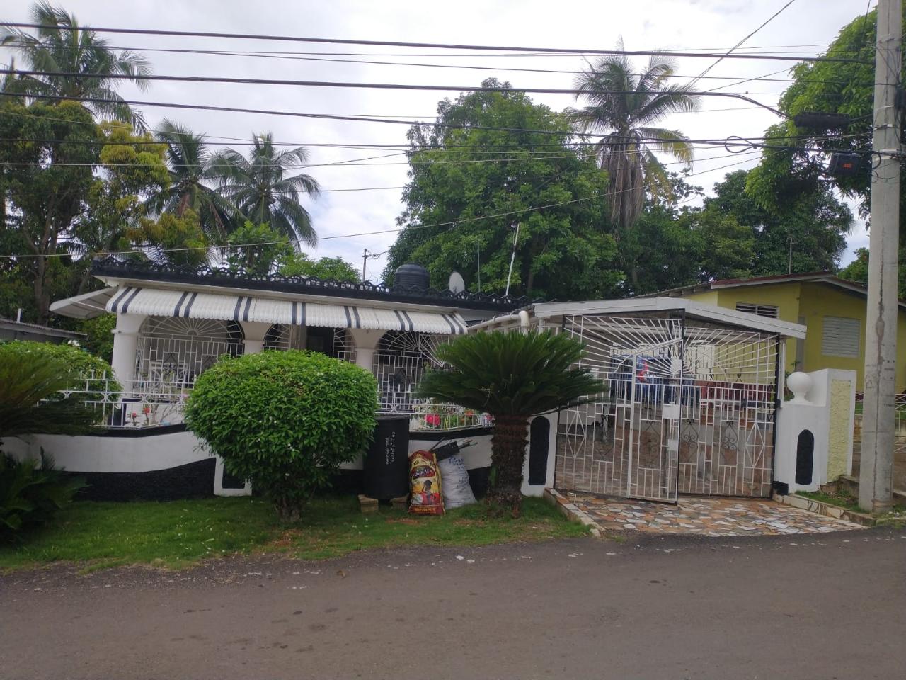 House for Sale   Linstead