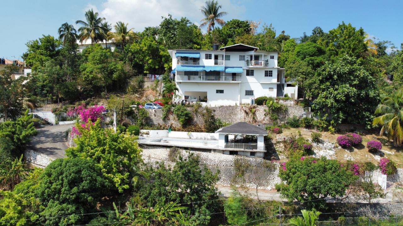 House for Sale   Kingston 8