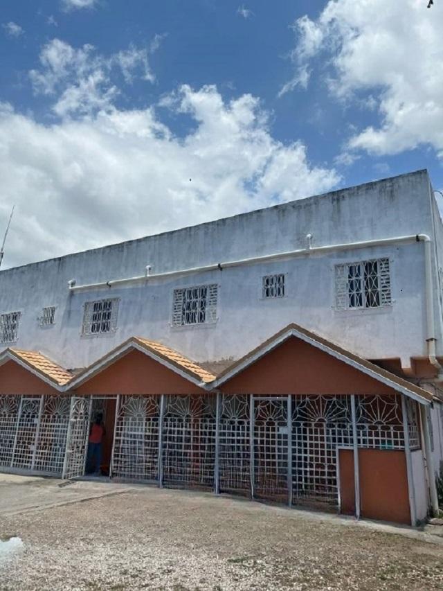 House for Sale   Kingston 10
