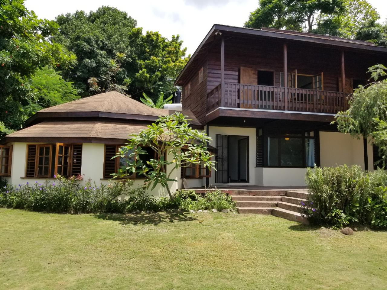 House for Sale   Kingston 6