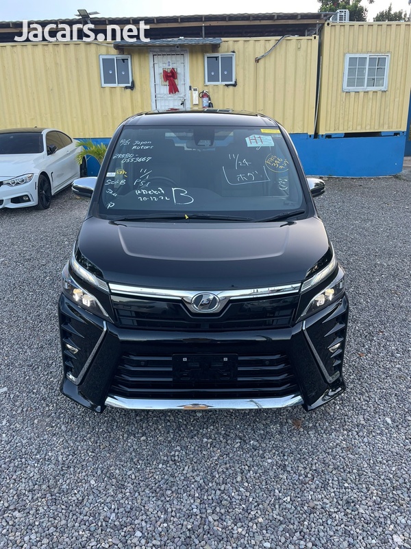 Toyota Voxy 2,0L 2019