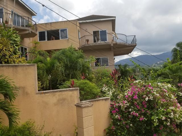 House for Private   Kingston 9
