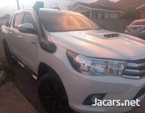 2016 Toyota Hilux