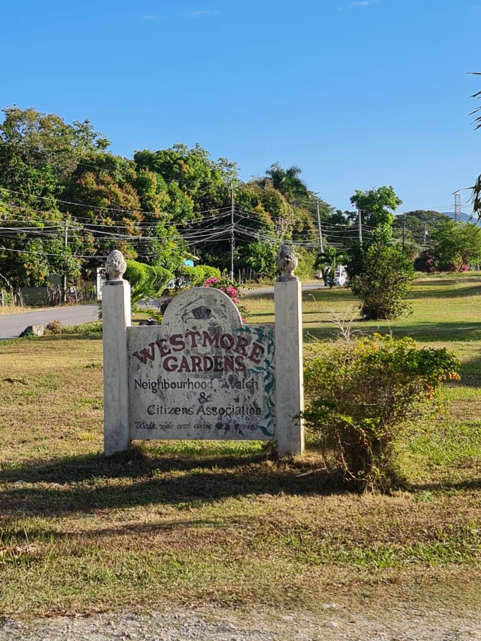 House for Sale   Savanna-La-Mar