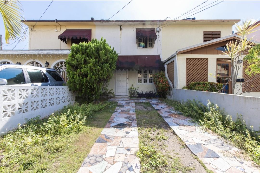 Townhouse for Sale   Kingston 8