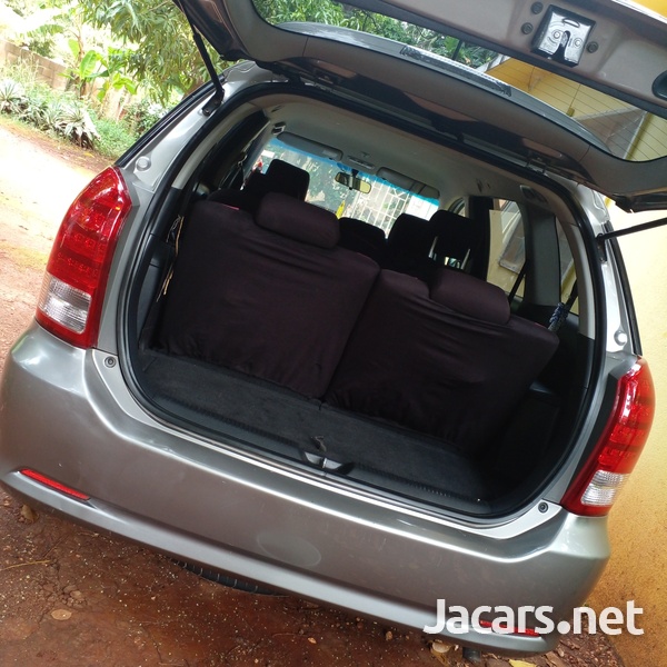 Toyota Wish 2,0L 2007