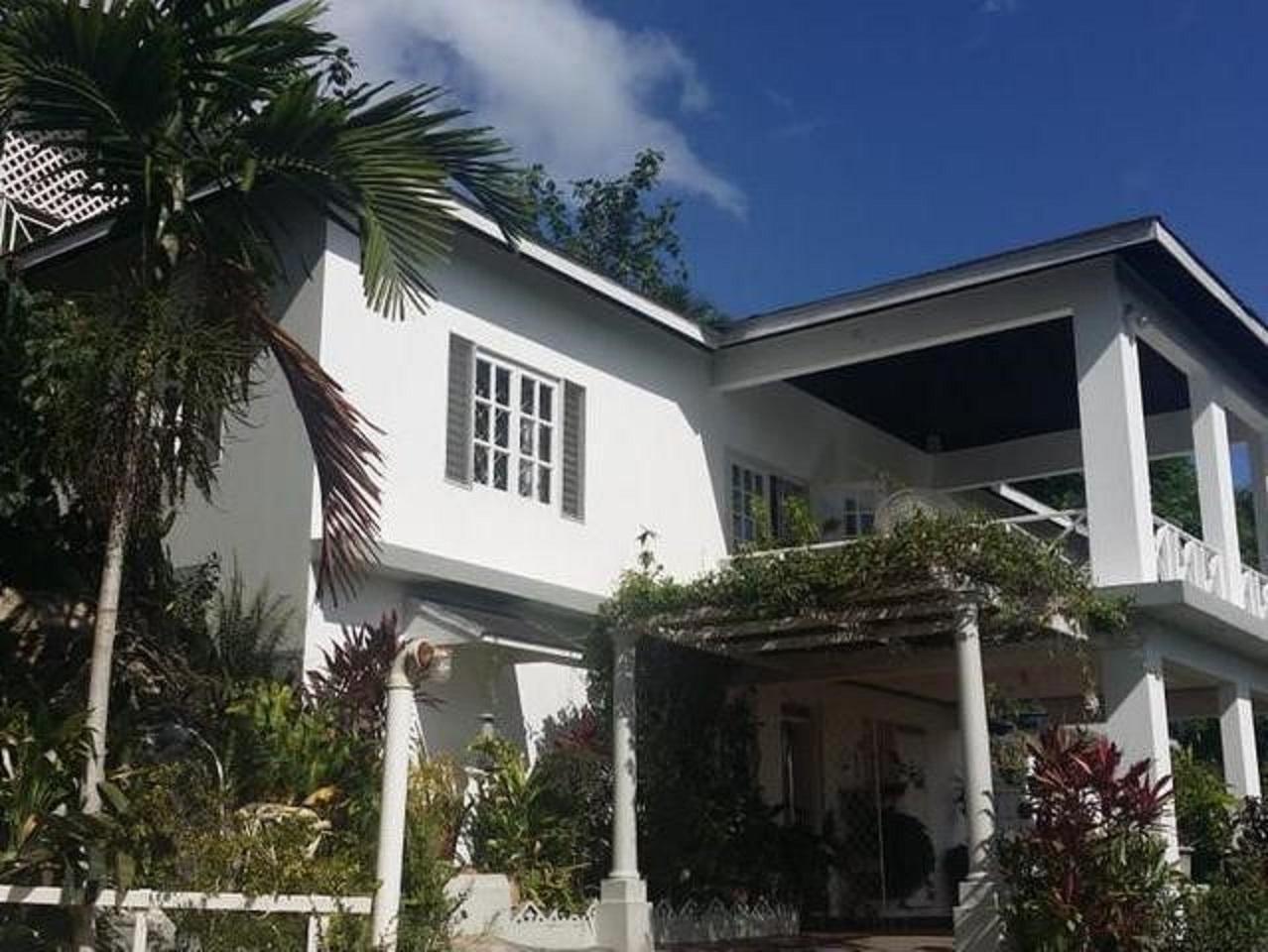 House for Private   Kingston 19