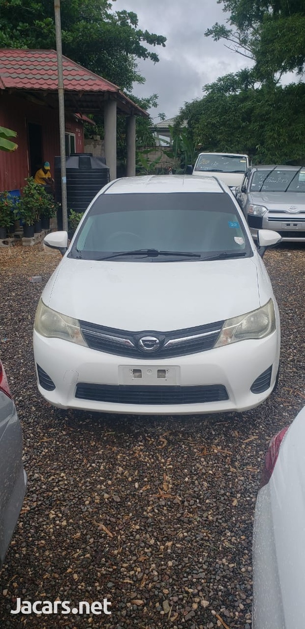 Toyota Fielder 1,5L 2013