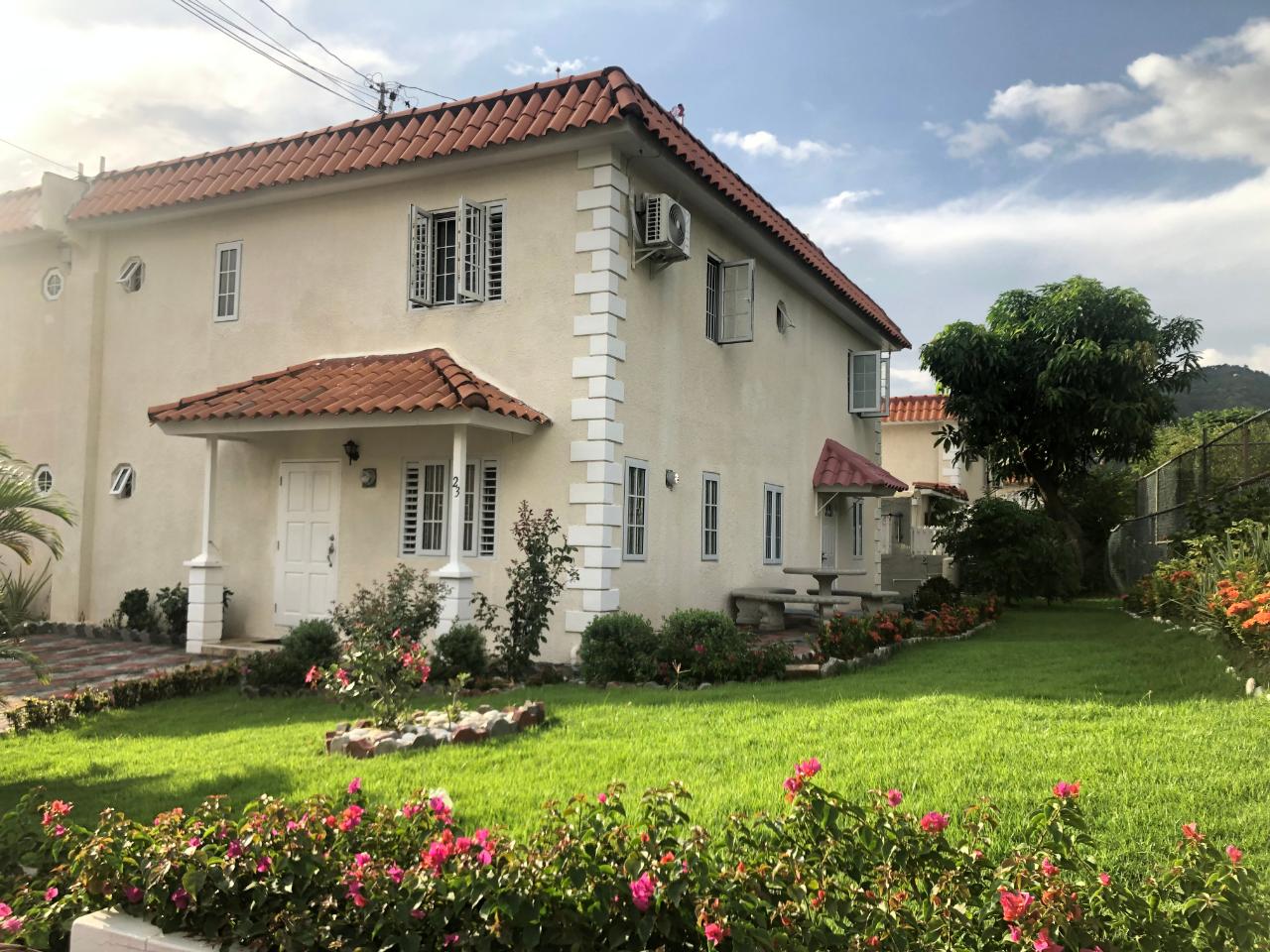 Townhouse for Rent   Kingston 6