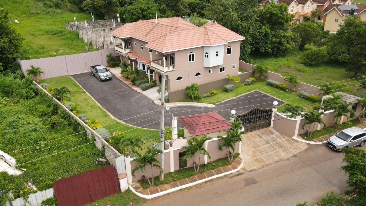 Townhouse for Sale   Red Hills