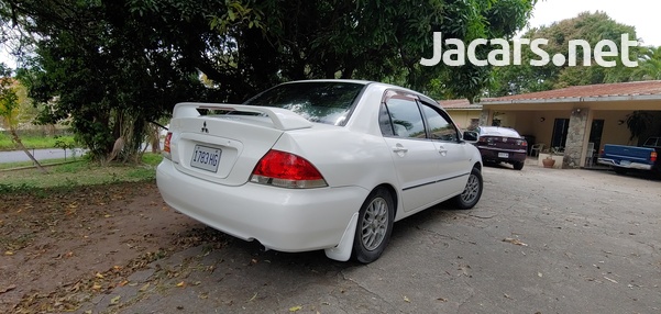 Mitsubishi Lancer 0,5L 2005