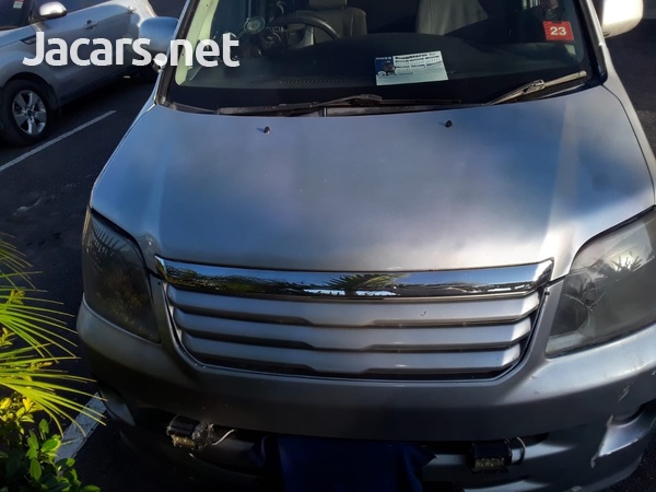 Toyota Noah 1,4L 2004
