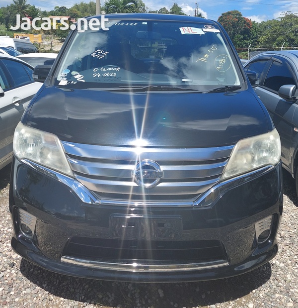 Nissan Serena 2,0L 2013
