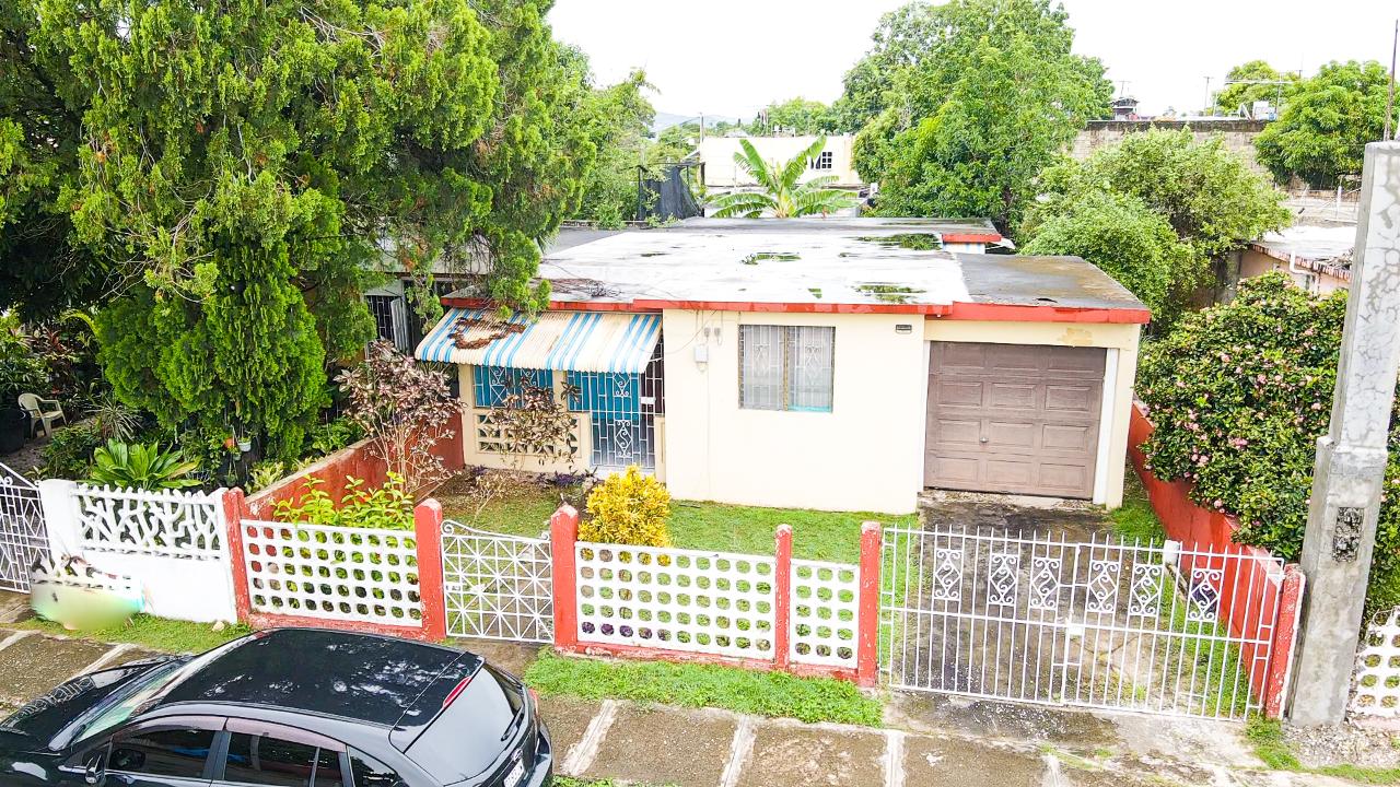 House for Foreclosure   West Green