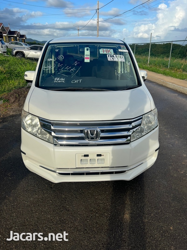 Honda Stepwgn 2,0L 2014