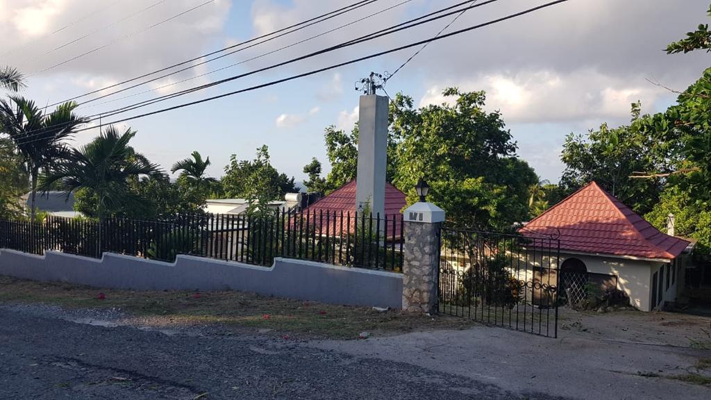 House for Sale   Montego Bay