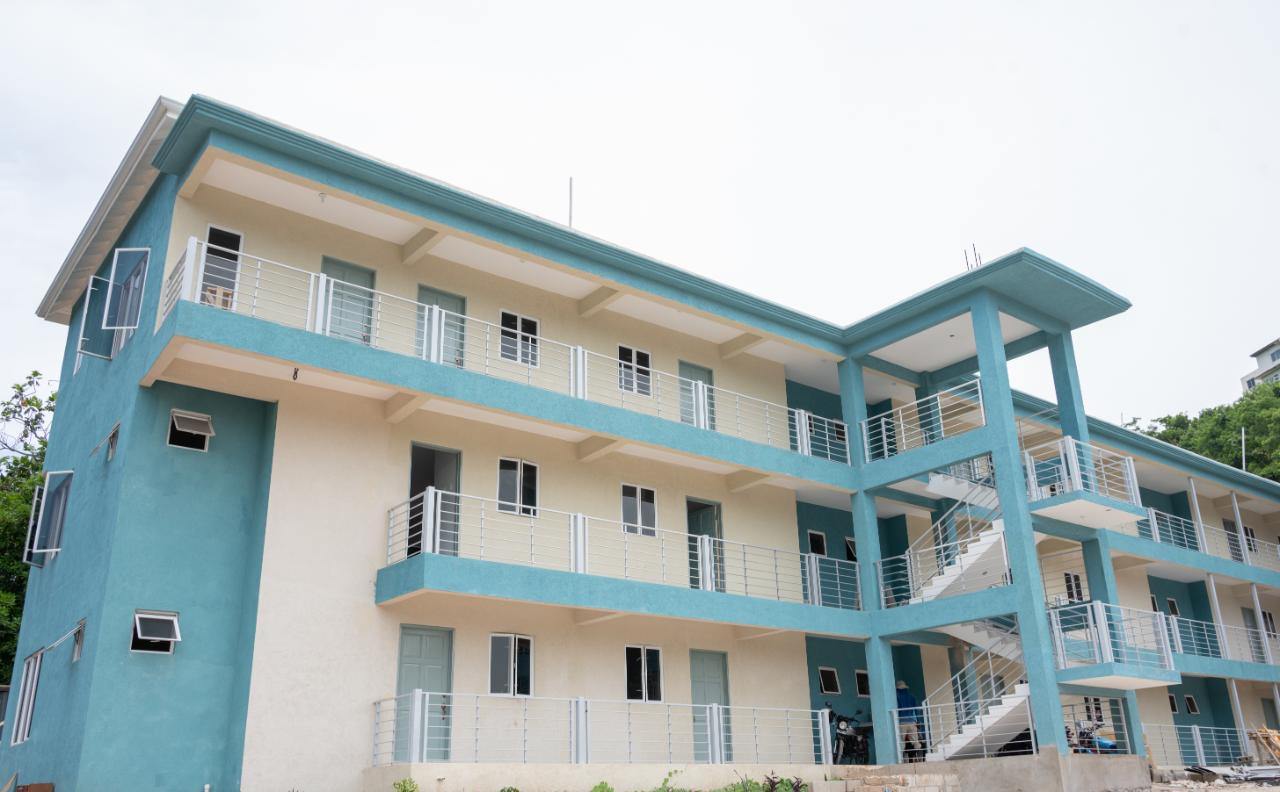 Apartment for Sale   Kingston 19