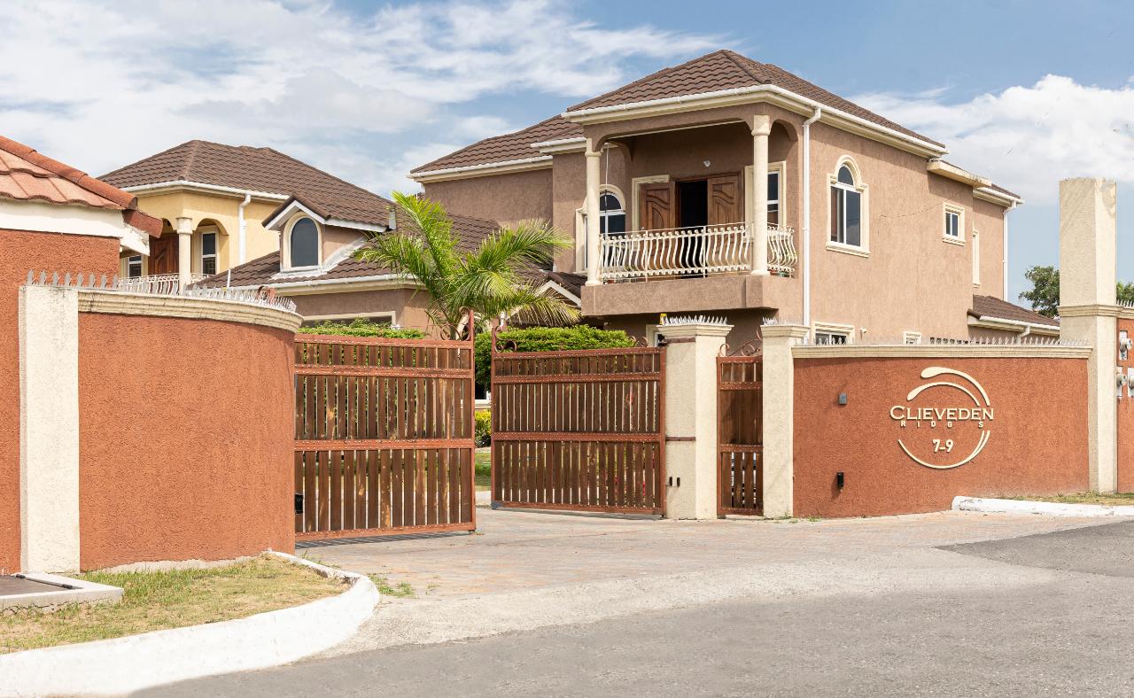 Townhouse for Rent   Kingston 6