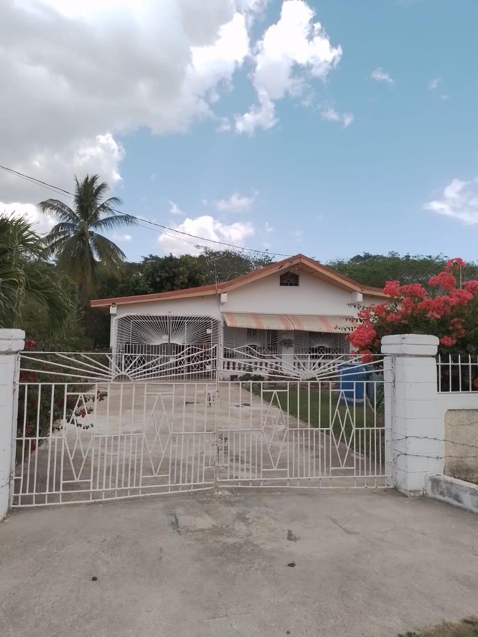 House for Sale   Spanish Town