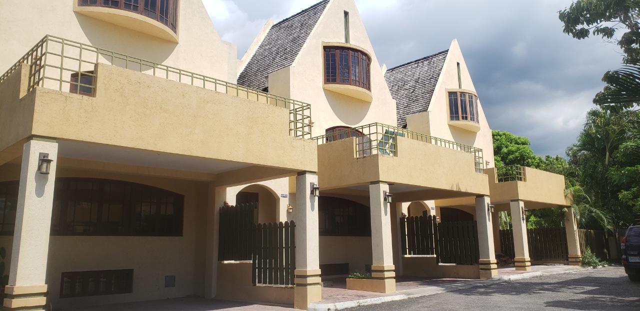 Townhouse for Rent   Kingston 6