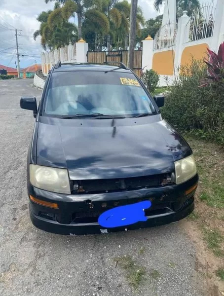 1999 Mitsubishi RVR