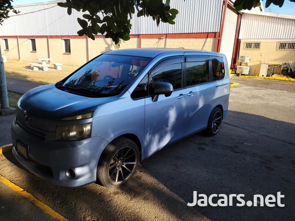 Toyota Voxy 2,0L 2008