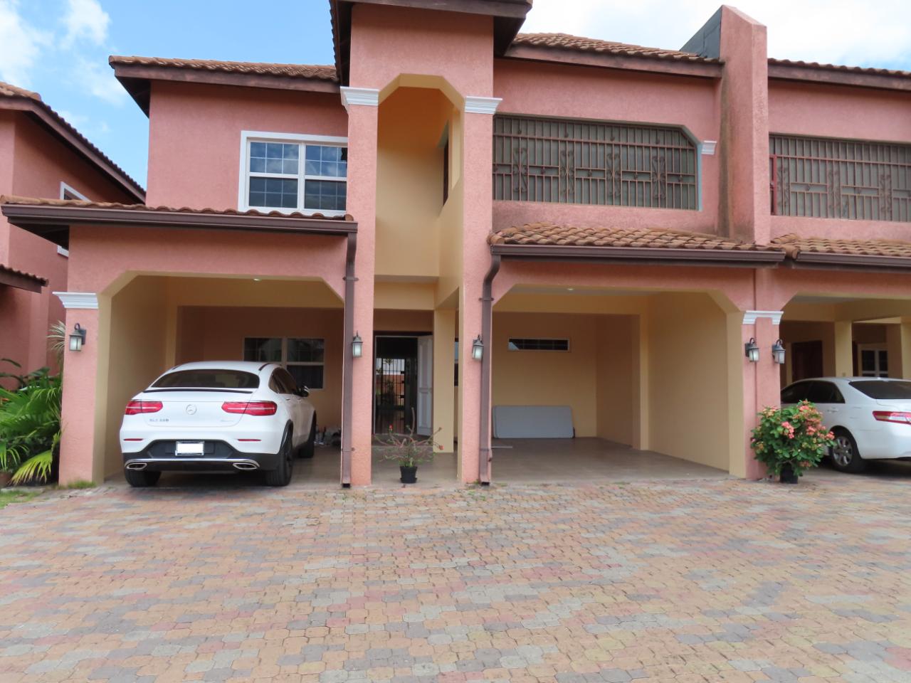Townhouse for Rent   Kingston 6