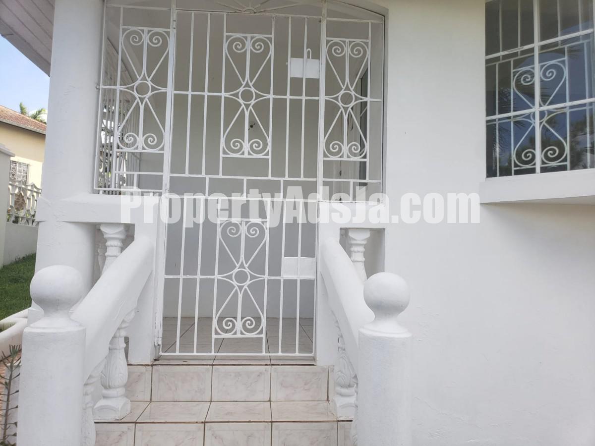 2 bed House For Rent in Monticello, Manchester, Jamaica
