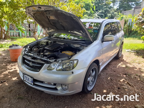 Mitsubishi Outlander or Airtrek 2,0L 2003