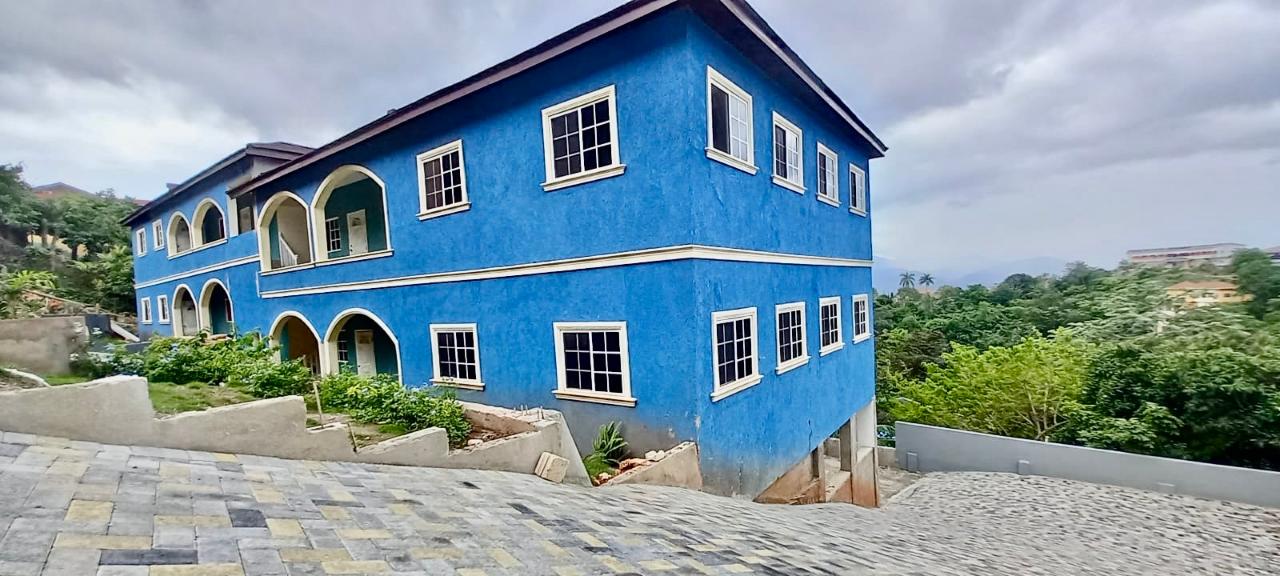 Apartment for Sale   Kingston 19