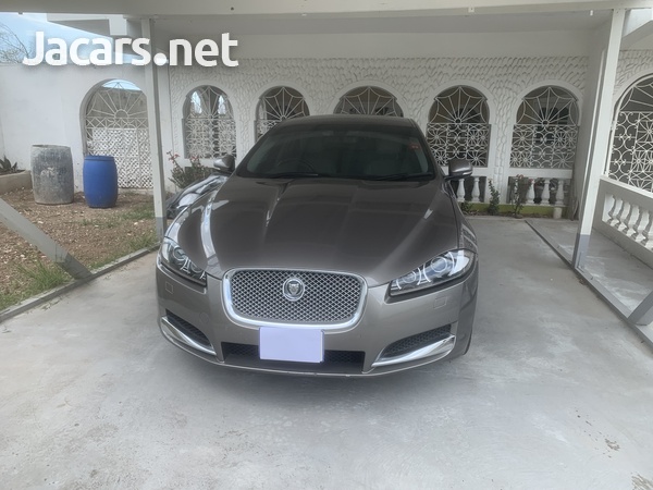 Jaguar XF 0,6L 2012