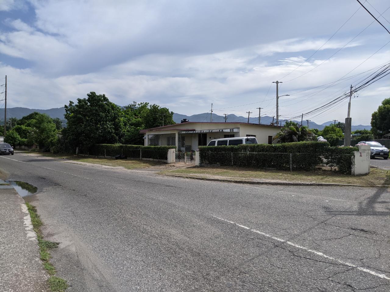 House for Sale   Kingston 19