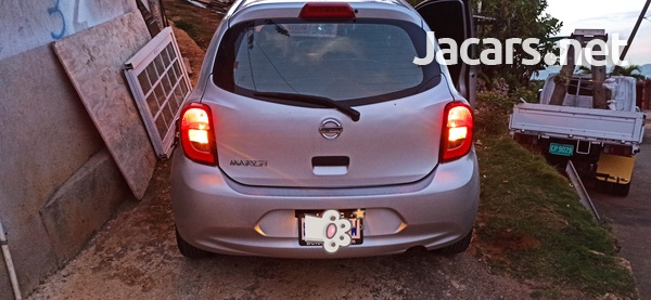 Nissan March 1,2L 2014