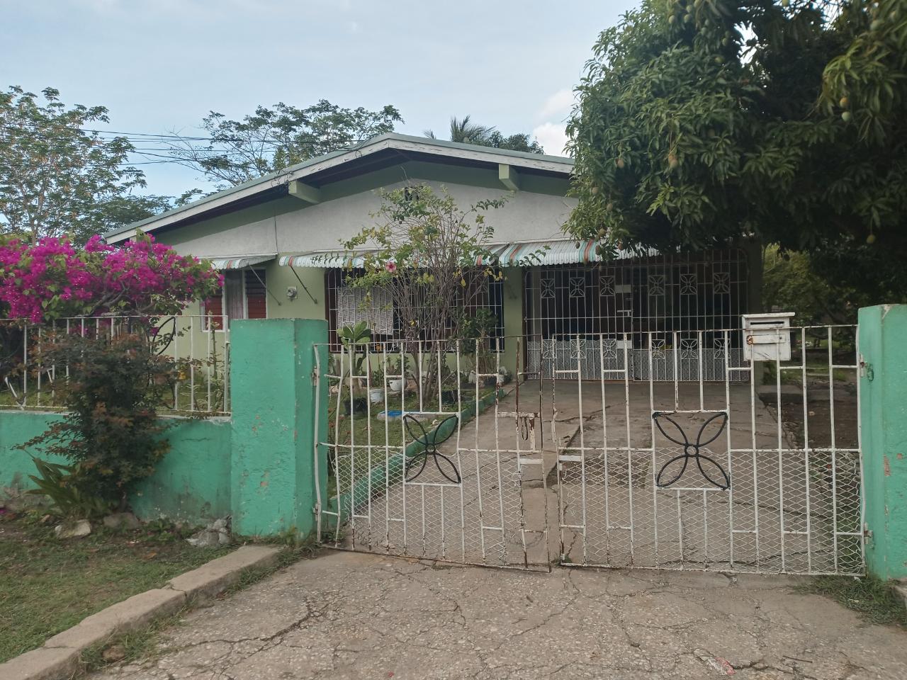 House for Sale   Spanish Town