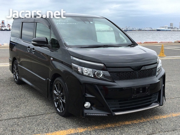 Toyota Voxy 2,0L 2016