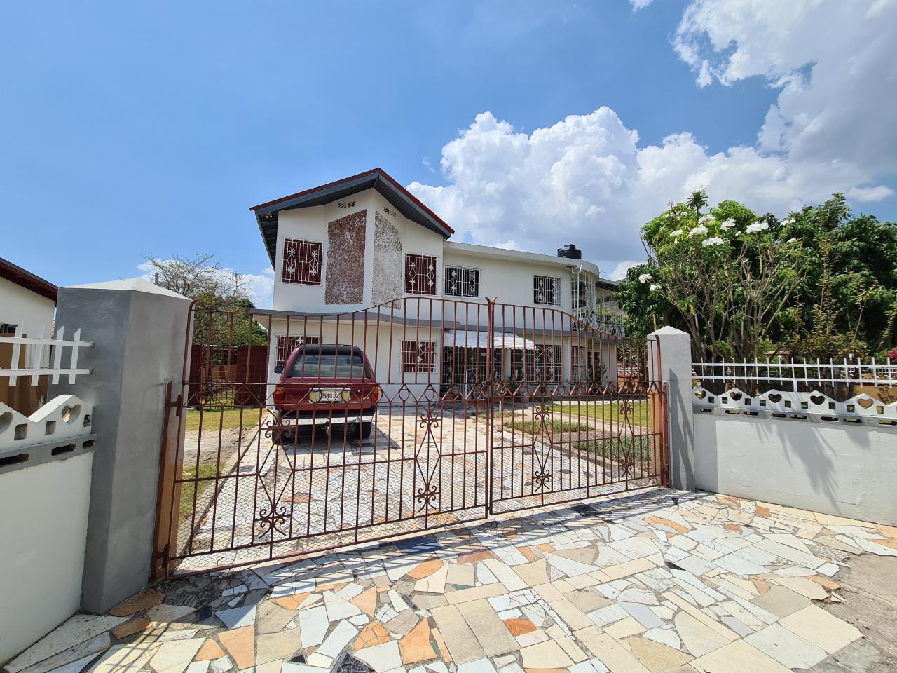 House for Sale   Kingston 20
