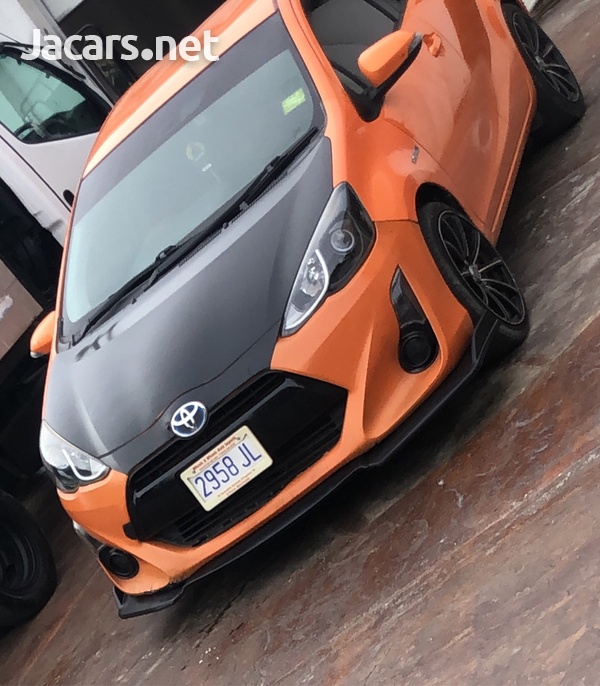 Toyota Aqua 1,2L 2015