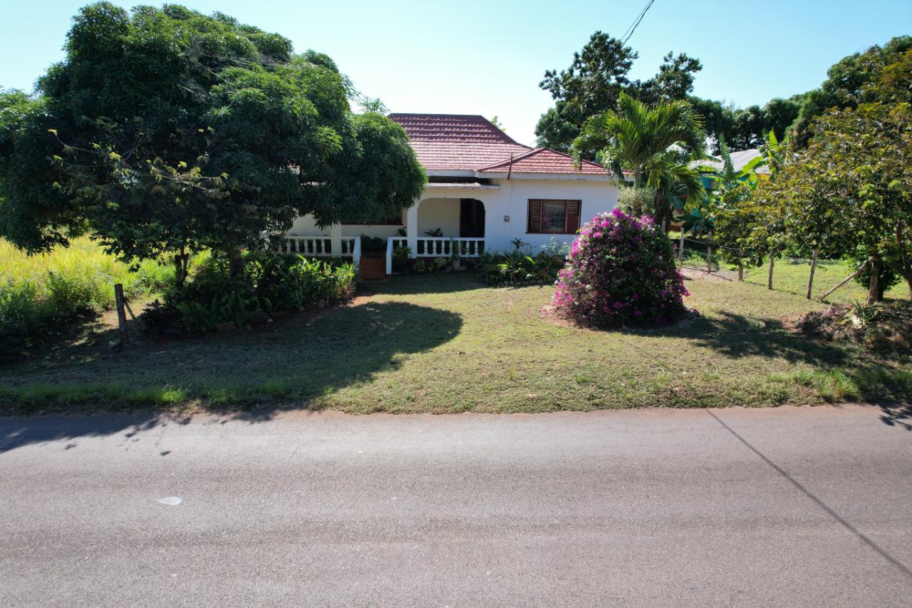 House for Sale   Junction
