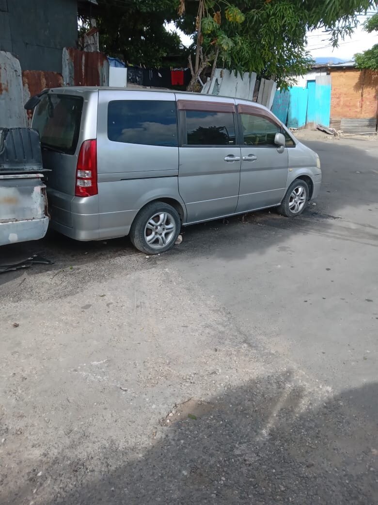 For Sale: 2002 Nissan Serena