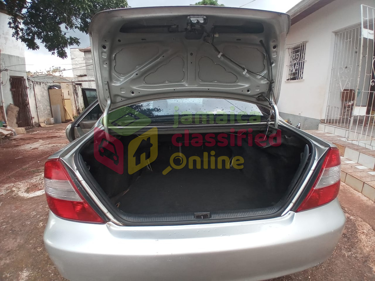 For Sale: 2004 Toyota Camry (Lady Driven)
